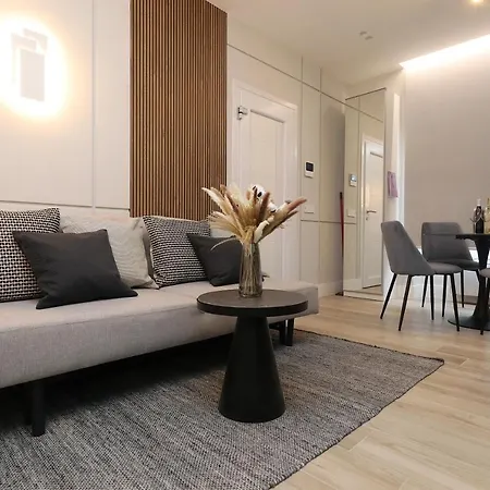 Apartman Charming & Luxurious Gem